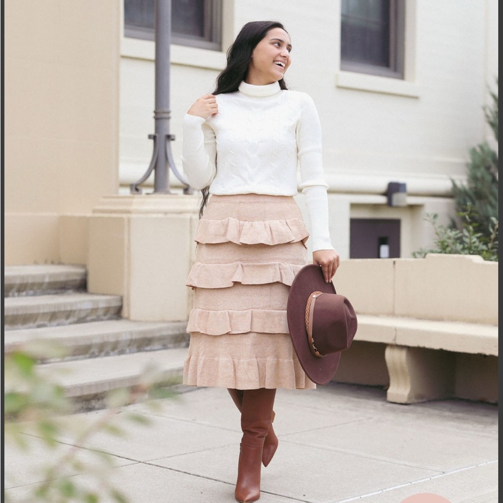 Dainty Jewells A Darling Day Sweater Skirt NWT Size Medium Ruffle Layer Beige